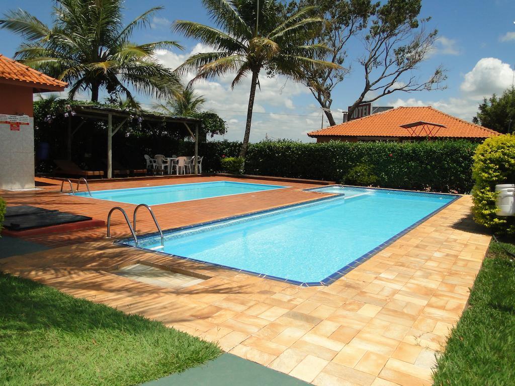 Hotel Pousada Vale Do Sol Em Pompéia Eksteriør billede