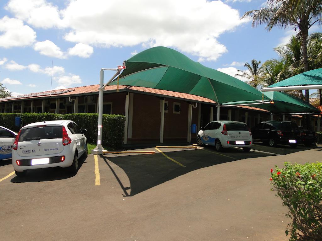 Hotel Pousada Vale Do Sol Em Pompéia Eksteriør billede