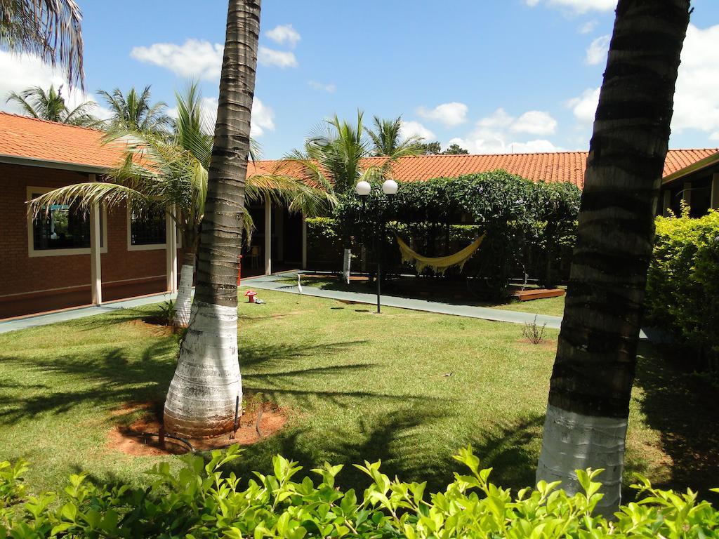 Hotel Pousada Vale Do Sol Em Pompéia Eksteriør billede