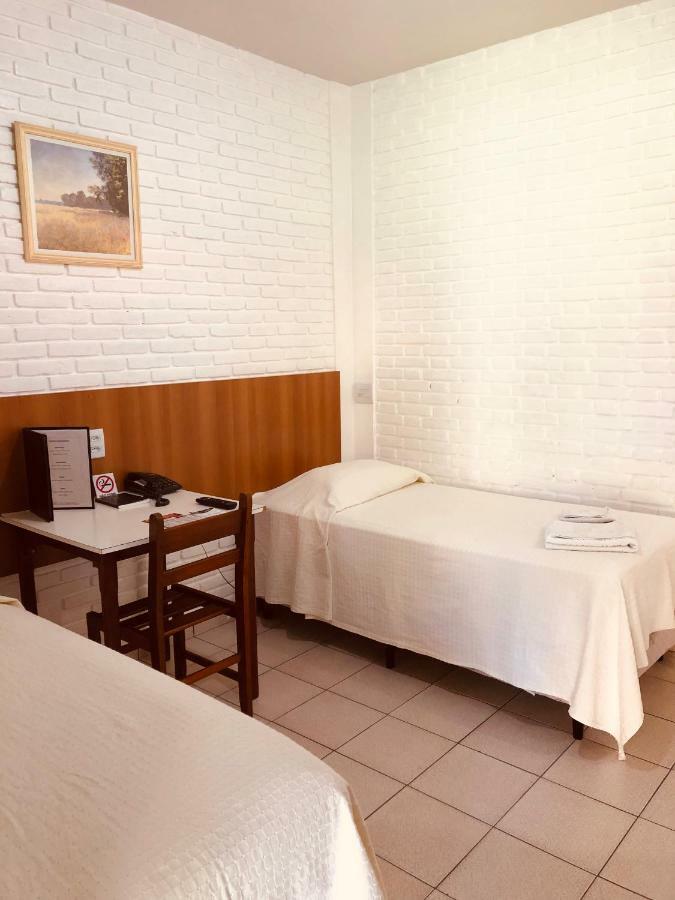 Hotel Pousada Vale Do Sol Em Pompéia Eksteriør billede